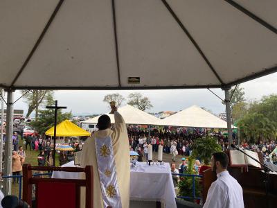 Missa em louvor ao Bom Jesus em Campo Mendes teve o PÃ¡roco SebastiÃ£o presidindo com liturgia da RÃ¡dio Campo Aberto